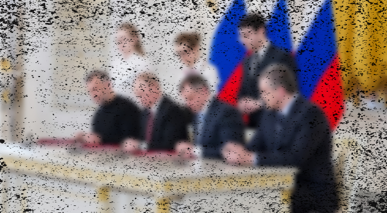 Аннексия Крыма: в составе Российской Федерации появились новые субъекты Республика Крым и город федерального значения Севастополь.